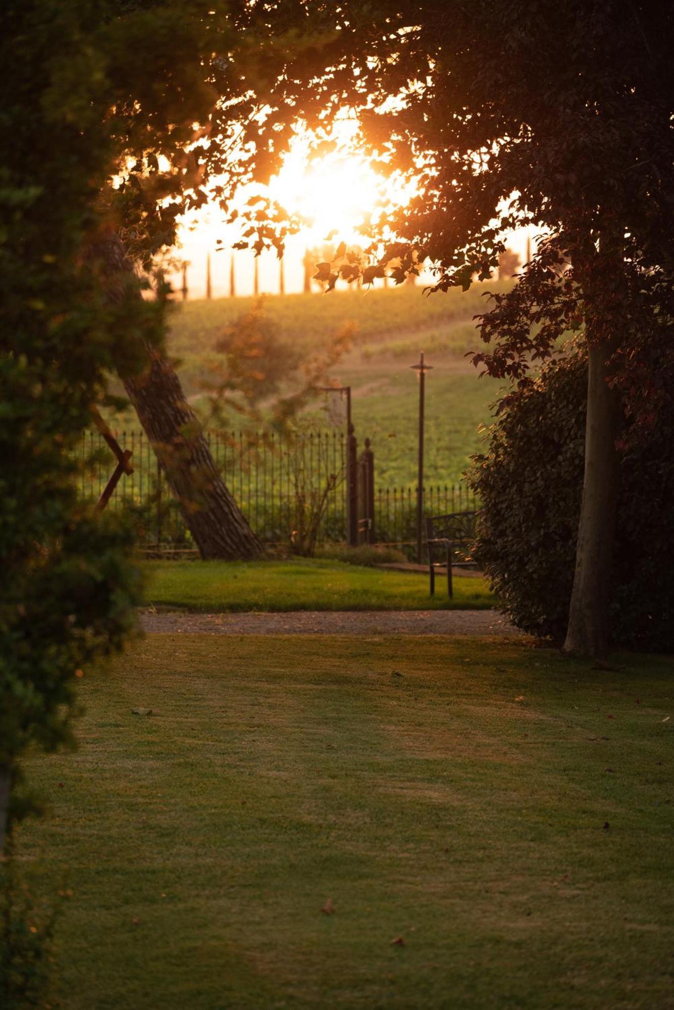 Agriturismo Podere La Rocca Аббадия-ди-Монтепульчано Экстерьер фото