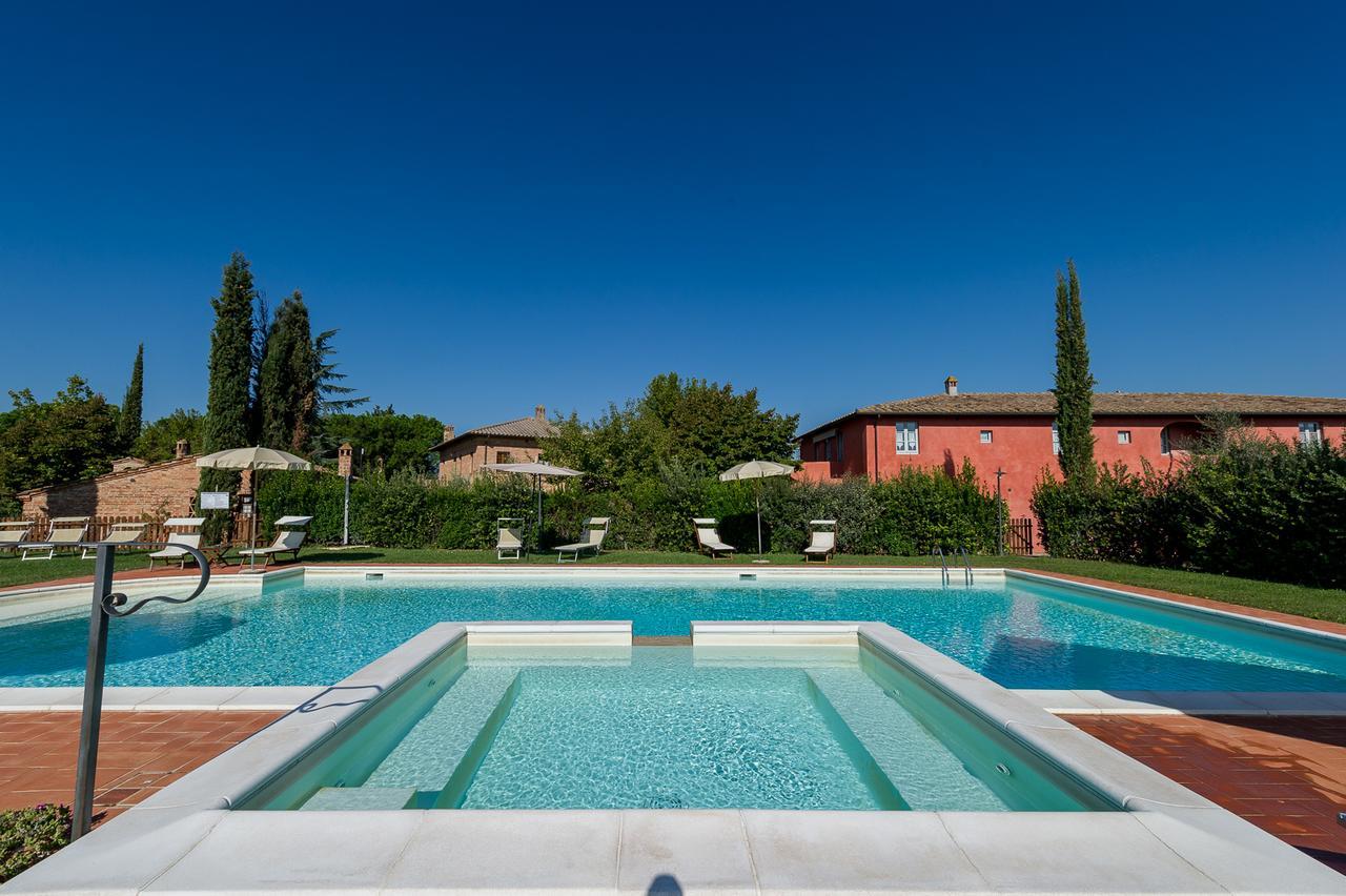 Agriturismo Podere La Rocca Аббадия-ди-Монтепульчано Экстерьер фото