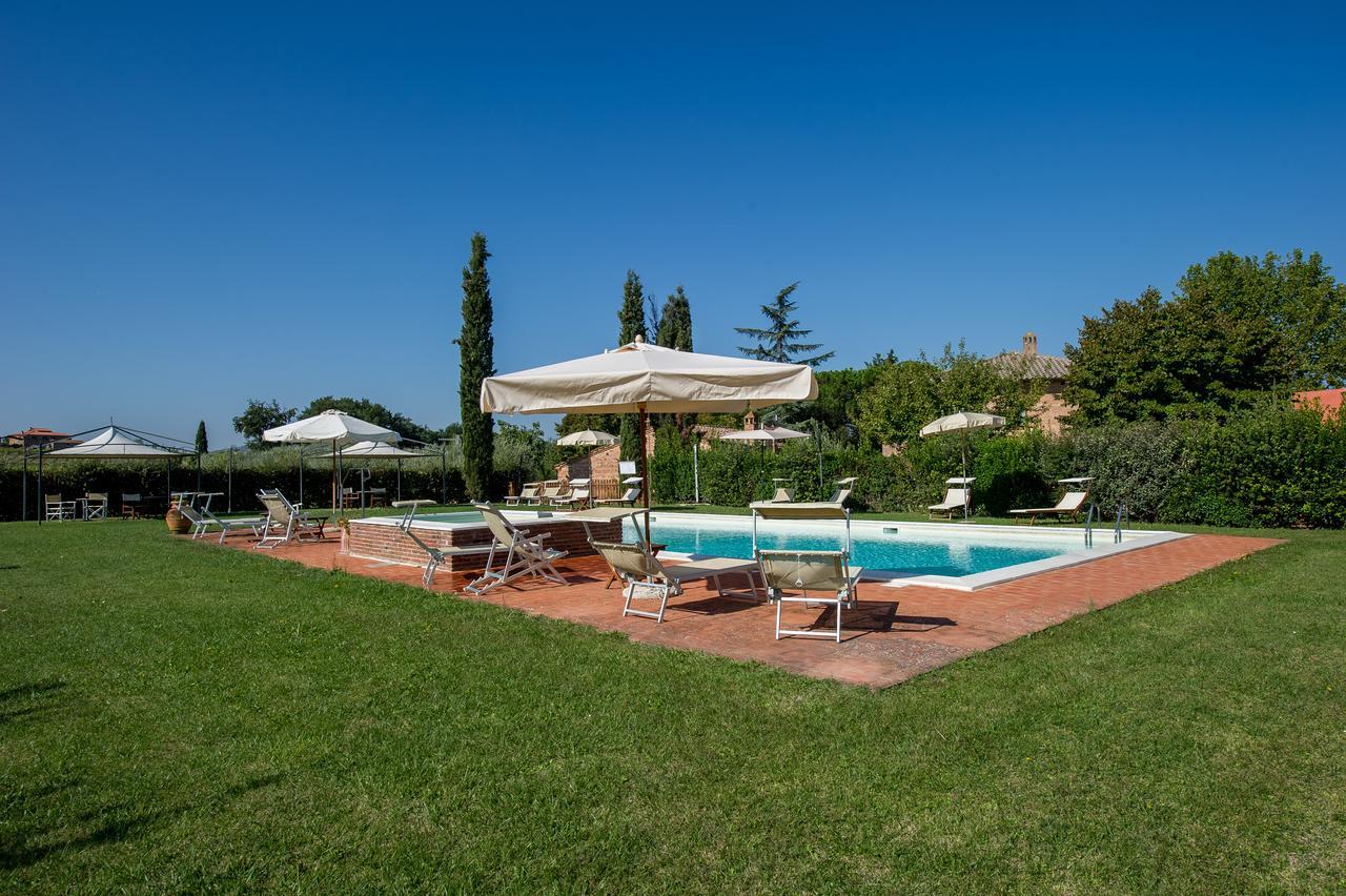 Agriturismo Podere La Rocca Аббадия-ди-Монтепульчано Экстерьер фото