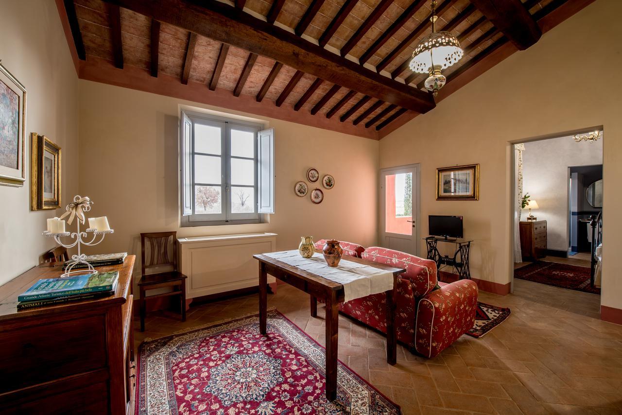 Agriturismo Podere La Rocca Аббадия-ди-Монтепульчано Экстерьер фото