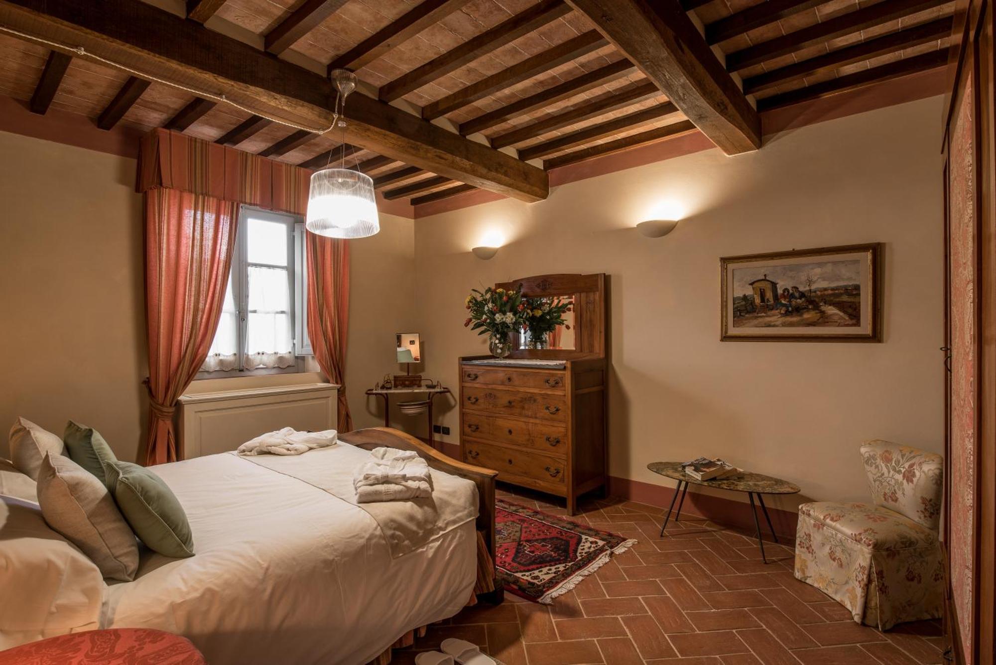 Agriturismo Podere La Rocca Аббадия-ди-Монтепульчано Экстерьер фото